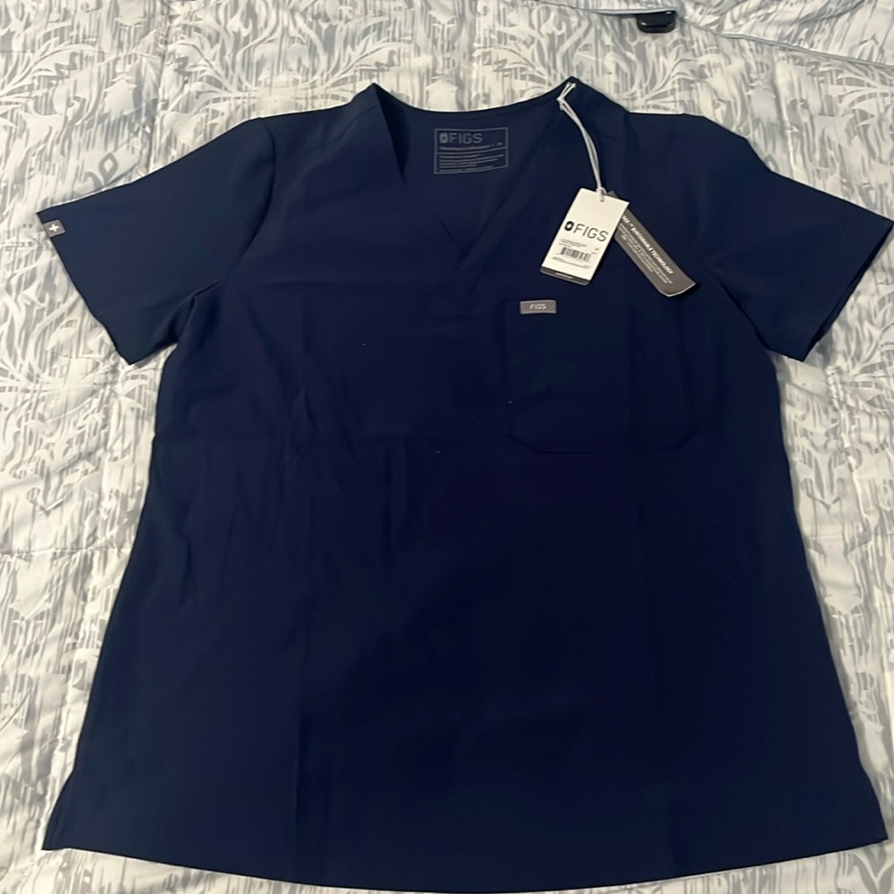 Figs scrub top 👩‍⚕️